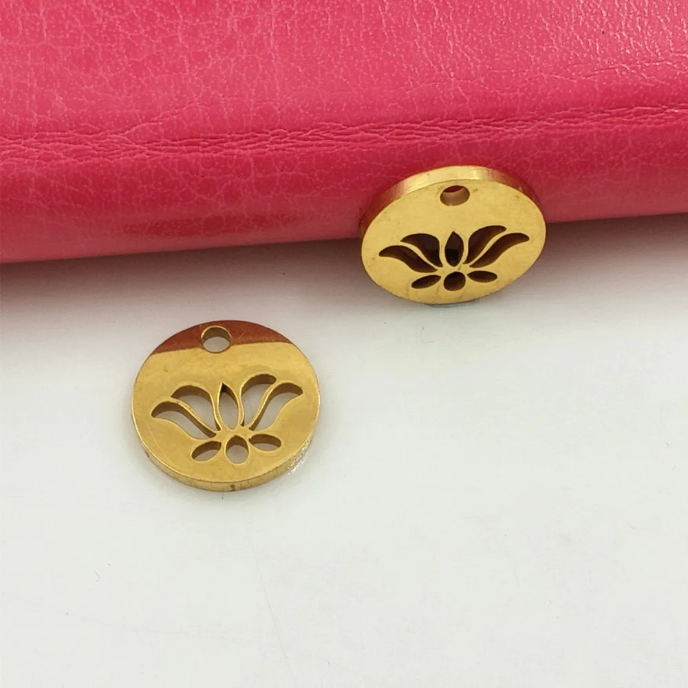 5Pcs/Lot Lotus Charms hollow shape Pendant-smooth surface-Round charms 13mm-fit your design -M0049-steel, gold colour
5Pcs/Lot Lotus Charms hollow shape Pendant-smooth surface-Round charms 13mm-fit your design -M0049-steel, gold colour