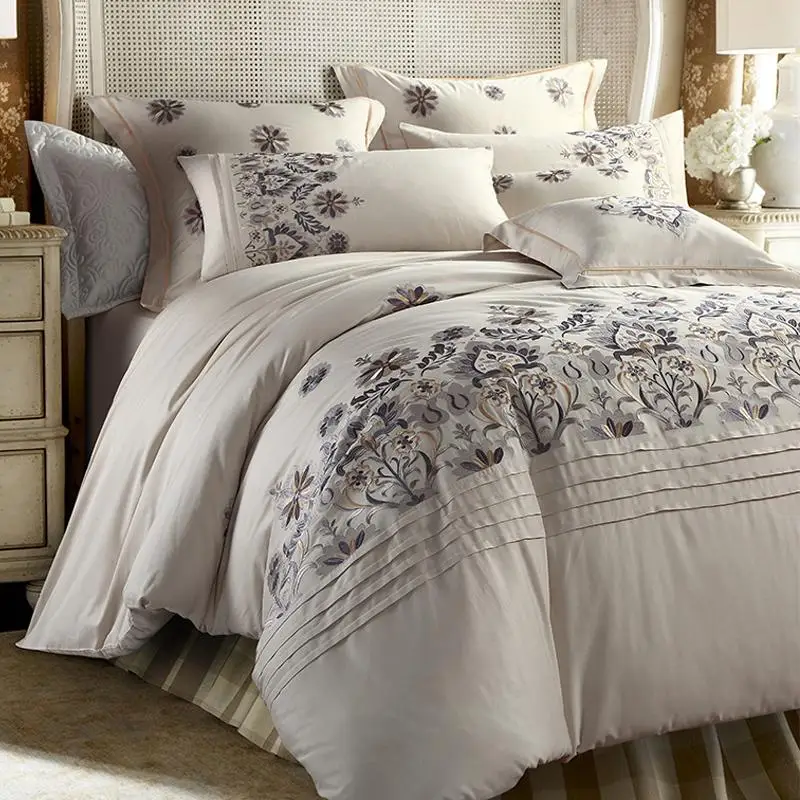 100% Egyptian Cotton Embroidered Luxury Royal Bedding Set 4/6Pcs King Queen Duvet Cover Bed Sheet set Pillowcase flower Hotel
100% Egyptian Cotton Embroidered Luxury Royal Bedding Set 4/6Pcs King Queen Duvet Cover Bed Sheet set Pillowcase flower Hotel