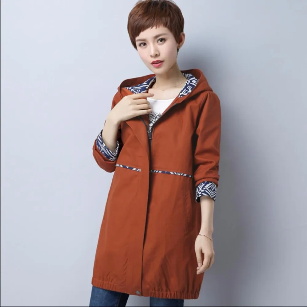 M-6xl 2021; Сезон весна-осень; Новый размера плюс женская одежда среднего возраста Женская ветровка длинный Тренч мать пальто с капюшоном
M-6xl 2021; Сезон весна-осень; Новый размера плюс женская одежда среднего возраста Женская ветровка длинный Тренч мать пальто с капюшоном