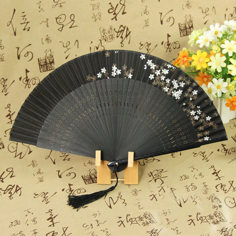 30Pcs Cherry Blossom Japanese Style 42 Ribs Multicolor Folding Bamboo Fan With Tassel For Wedding Gift Decoracion ZA5262
30Pcs Cherry Blossom Japanese Style 42 Ribs Multicolor Folding Bamboo Fan With Tassel For Wedding Gift Decoracion ZA5262