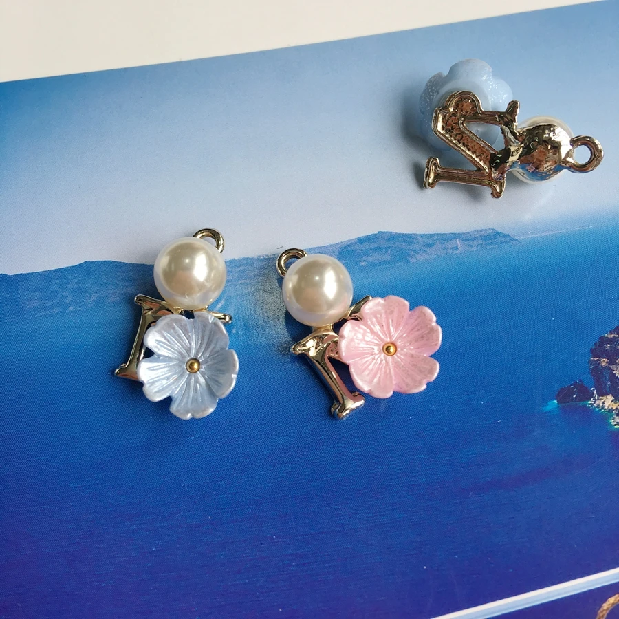 22*15MM 35Pcs/Pack Pink Blue Flower & '' N '' Tone & KC Gold Pendants Alloy Charm Jewelry Charms
22*15MM 35Pcs/Pack Pink Blue Flower & '' N '' Tone & KC Gold Pendants Alloy Charm Jewelry Charms