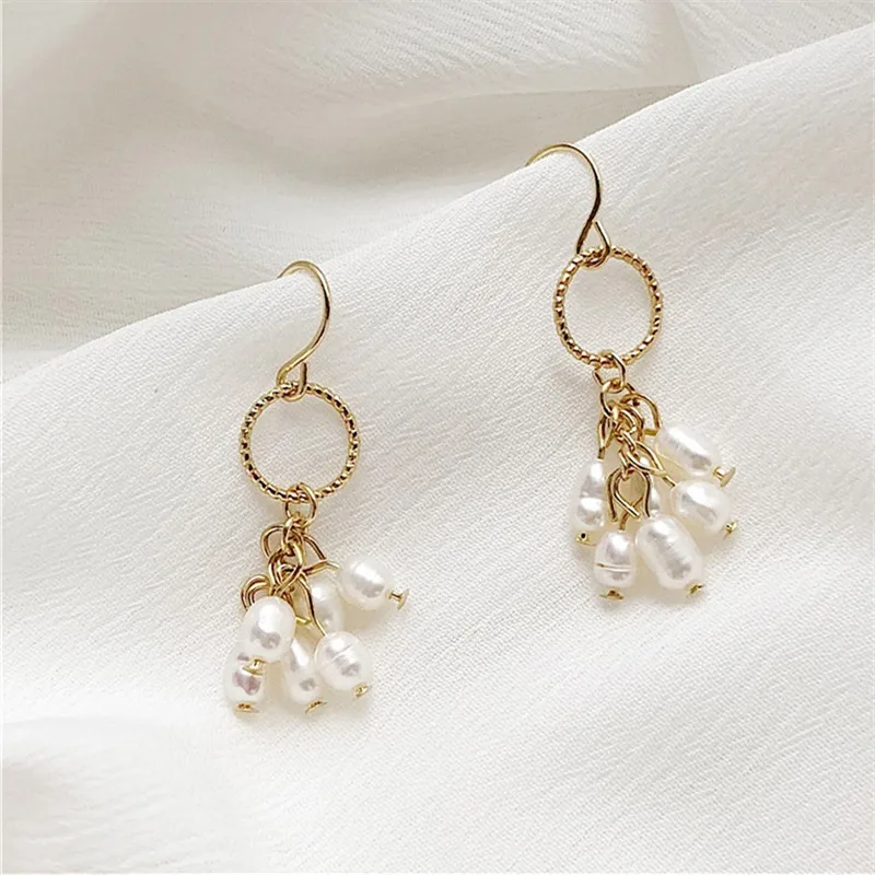Personality fashion beautiful fashion earrings tide female earrings geometry pearl ear hook The girl gift earrings wholesale
Personality fashion beautiful fashion earrings tide female earrings geometry pearl ear hook The girl gift earrings wholesale