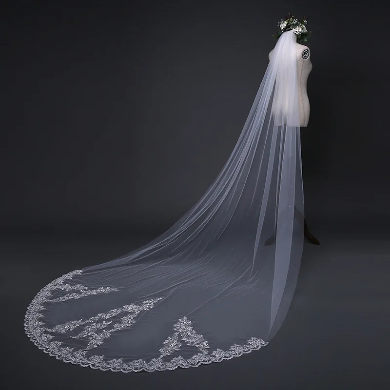 Shining Lace Edge One-Layer Sequins Beaded Chapel Wedding Veil Lace Bridal Veils With Comb
Shining Lace Edge One-Layer Sequins Beaded Chapel Wedding Veil Lace Bridal Veils With Comb