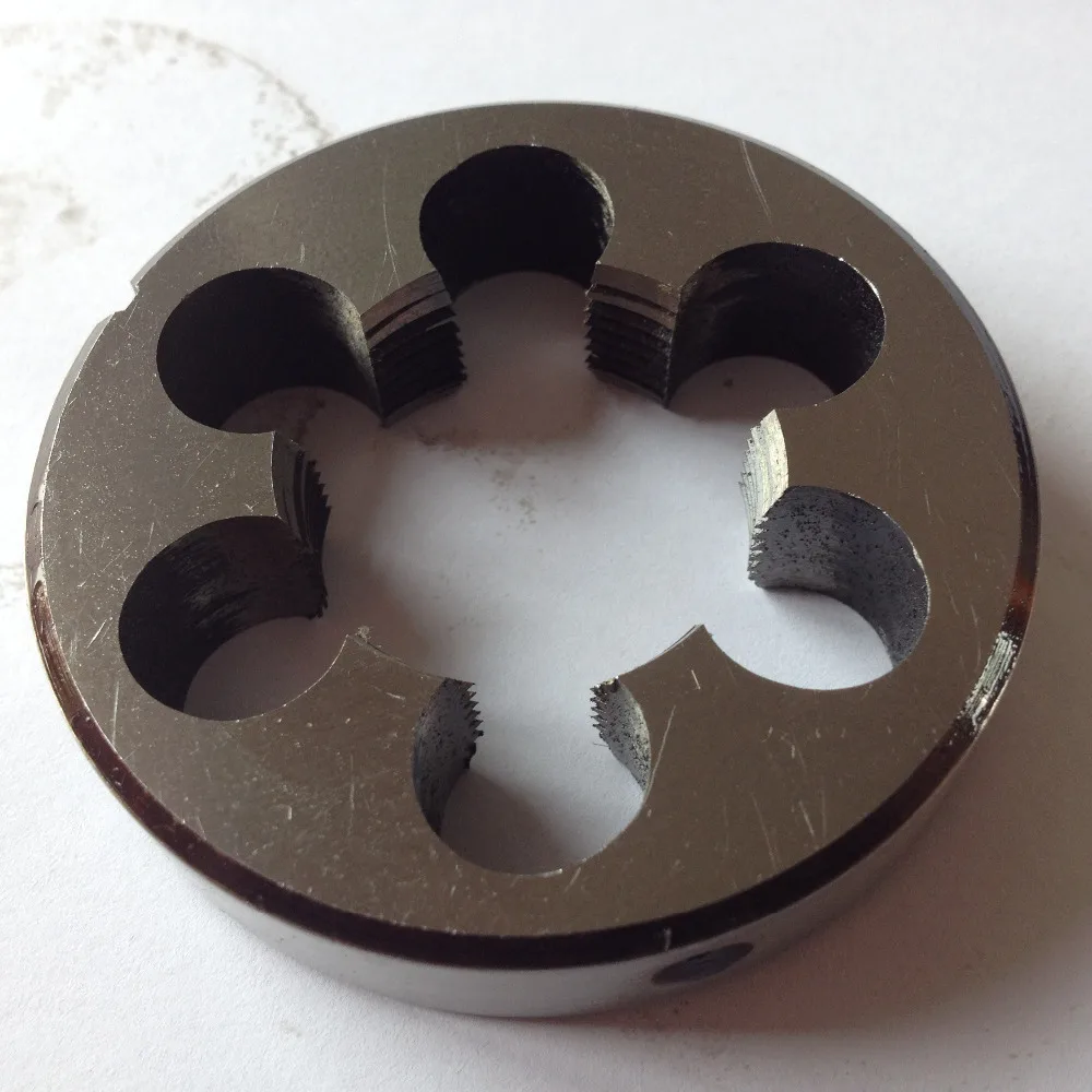 Cost sale of 1PC Non-standard Metric manual Die M31*1.0/1.5/2.0mm for iron aluminum copper workpiece hand threading DIYER Maker
Cost sale of 1PC Non-standard Metric manual Die M31*1.0/1.5/2.0mm for iron aluminum copper workpiece hand threading DIYER Maker