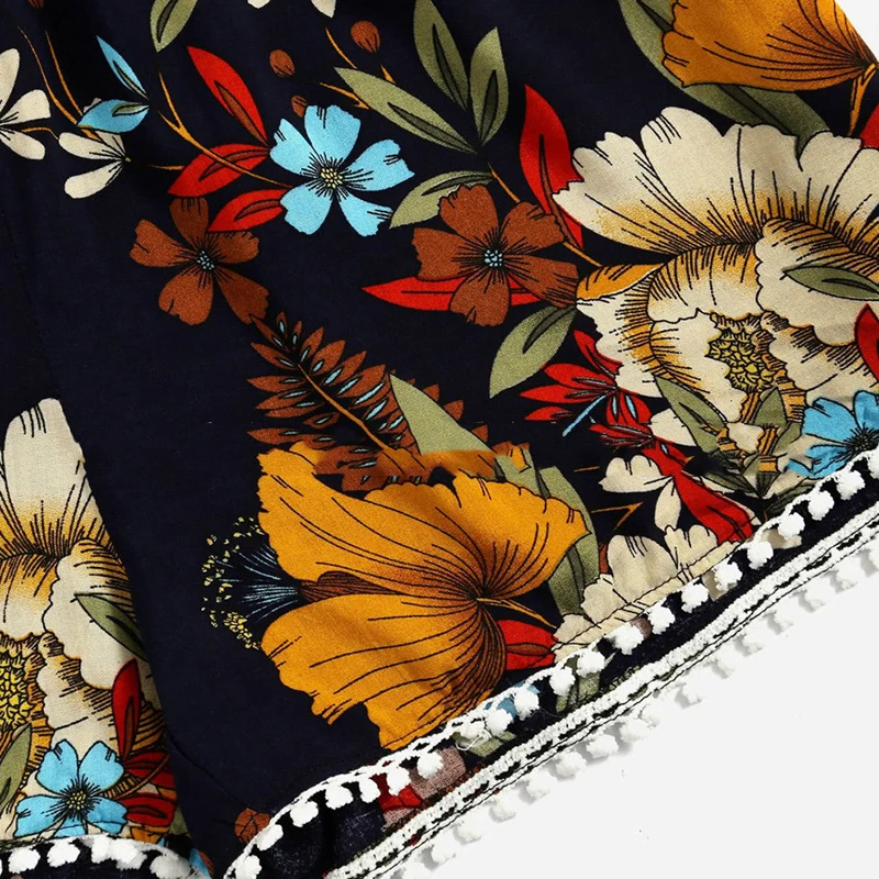Summer 2019 Women Vacation Beach Two-Pieces Suit Sets Sexy V-neck Printed Bow Tie Top + Casual Holiday Print Vintage Shorts
Summer 2019 Women Vacation Beach Two-Pieces Suit Sets Sexy V-neck Printed Bow Tie Top + Casual Holiday Print Vintage Shorts
