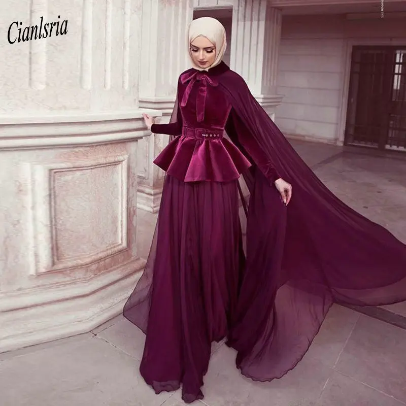 Burgundy Velvet Arabic Muslim Evening Dress With Cape High Neck Long Sleeve Chiffon Saudi Dubai Formal Evening Party Dresses
Burgundy Velvet Arabic Muslim Evening Dress With Cape High Neck Long Sleeve Chiffon Saudi Dubai Formal Evening Party Dresses