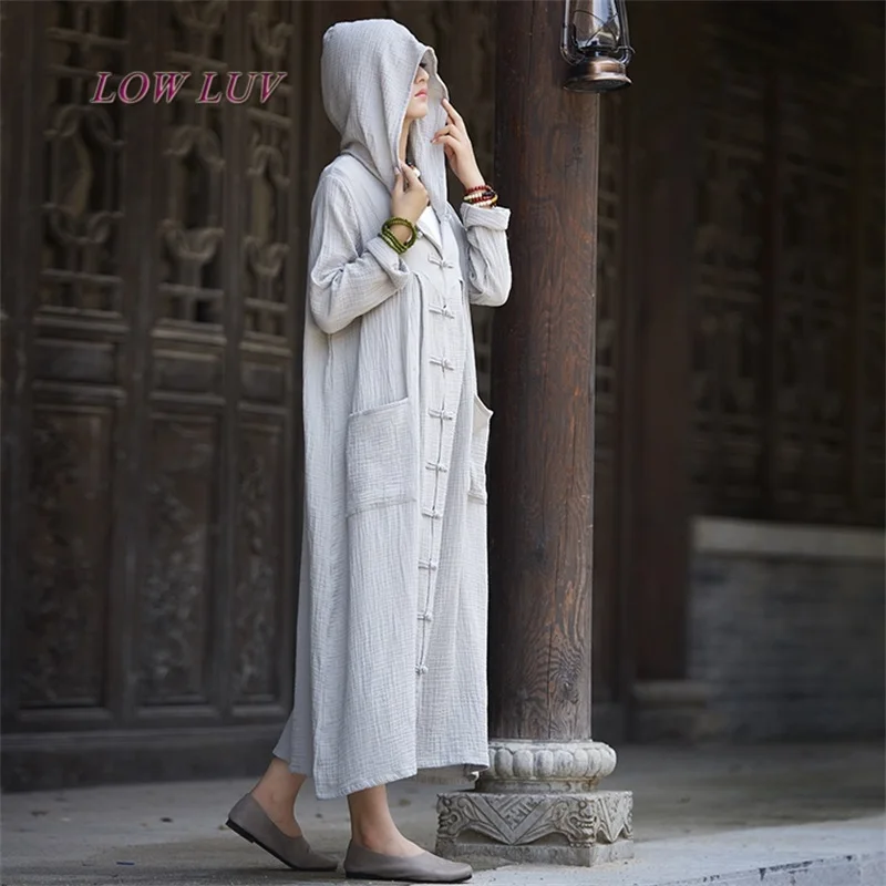 Solid Black Red Long sleeve Hooded Women Long Coat Novelty design Chinese style Trench Coats Autumn Robe Coat AL429
Solid Black Red Long sleeve Hooded Women Long Coat Novelty design Chinese style Trench Coats Autumn Robe Coat AL429