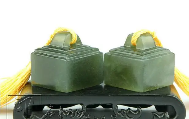 Seal carving stone practice Zhang Dandong dark green original chapter Shoushan 3x3x3cm 10pc
Seal carving stone practice Zhang Dandong dark green original chapter Shoushan 3x3x3cm 10pc