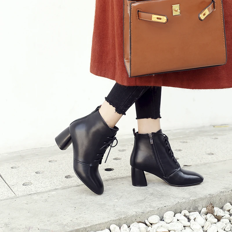 Women Ankle Shoes Autumn Winter Warm Plush Lace-Up Women Short Boots High Heels Fashion Elegant Girls Casual Shoes Comfortable
Women Ankle Shoes Autumn Winter Warm Plush Lace-Up Women Short Boots High Heels Fashion Elegant Girls Casual Shoes Comfortable