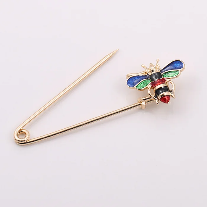 Daisies One Piece Fashion Brand Design Pins Cardigan Led Drop Glaze Animal Shape Little Honey Bee Brooch Pins
Daisies One Piece Fashion Brand Design Pins Cardigan Led Drop Glaze Animal Shape Little Honey Bee Brooch Pins