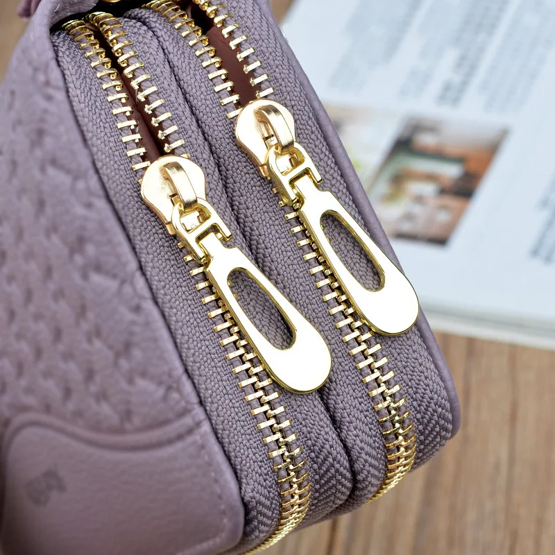 Classic Ladies Hand Wallet Double Layer Double Zipper Long-style large-capacity Peach heart embossed handset bag coin purse
Classic Ladies Hand Wallet Double Layer Double Zipper Long-style large-capacity Peach heart embossed handset bag coin purse