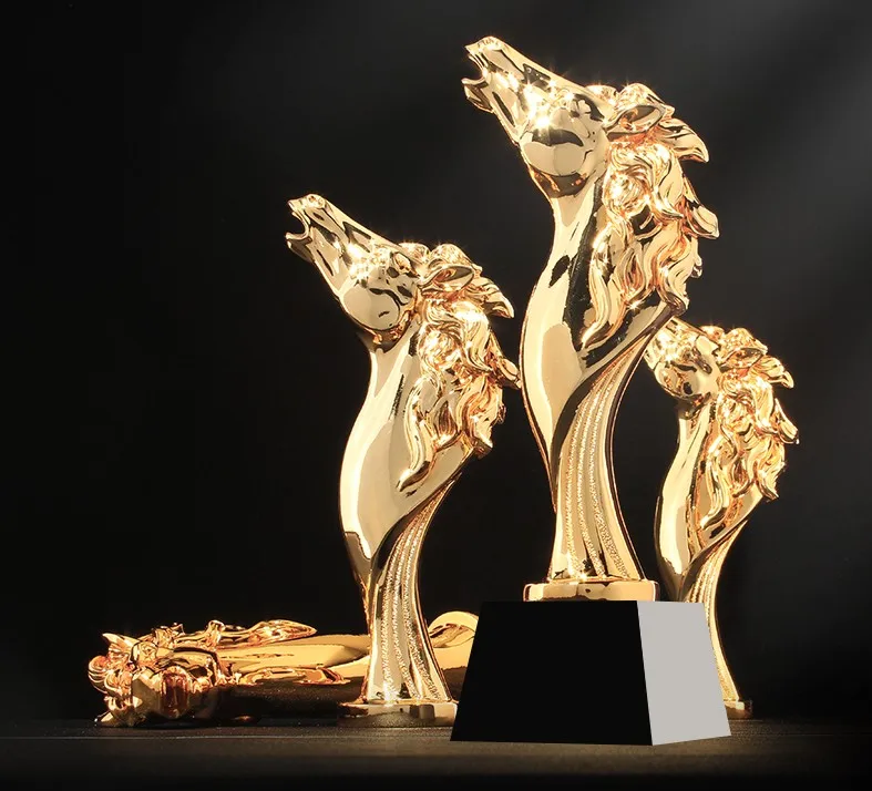 High quality!New Resin Trophies High-Grade Crystal Cup Prize Trophy Model Creative Metal Crown Trophy,Free shipping!
High quality!New Resin Trophies High-Grade Crystal Cup Prize Trophy Model Creative Metal Crown Trophy,Free shipping!