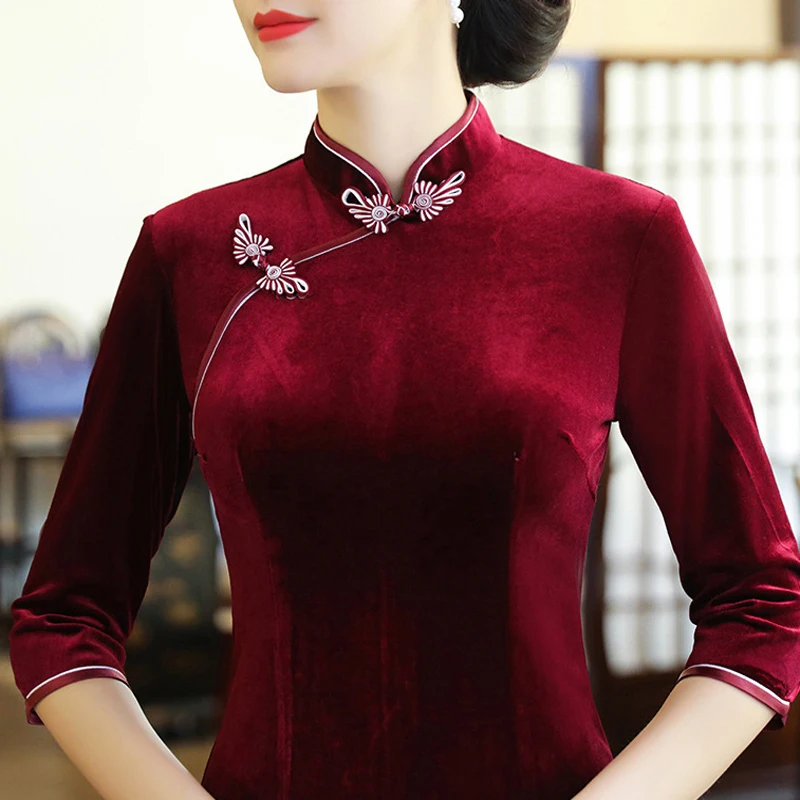 2018 Fall New Women Velour Chinese Style Dress Sexy Qipao Mandarin Collar Flower Half Sleeve Cheongsam Size S M L XL XXL 3XL 4XL
2018 Fall New Women Velour Chinese Style Dress Sexy Qipao Mandarin Collar Flower Half Sleeve Cheongsam Size S M L XL XXL 3XL 4XL