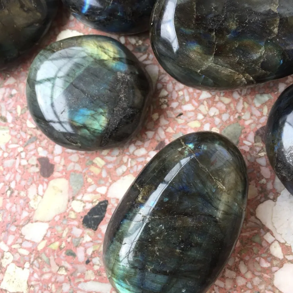 1kg heay flash drop shipping Natural labradorite Crystal gemstone meditation reiki healing polished labradorite tumble stone
1kg heay flash drop shipping Natural labradorite Crystal gemstone meditation reiki healing polished labradorite tumble stone