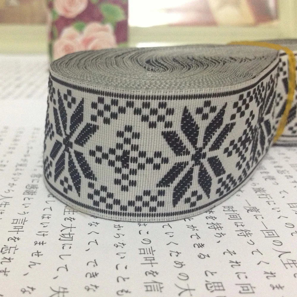 ZERZEEMOOY оптовая продажа 1-1/4 ''(30mmx20yards) тканая жаккардовая лента черного и белого цветов кружева
ZERZEEMOOY оптовая продажа 1-1/4 ''(30mmx20yards) тканая жаккардовая лента черного и белого цветов кружева