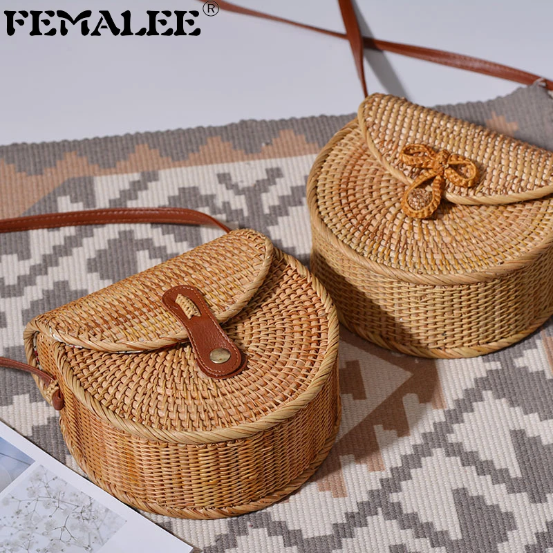 FEMALEE New Bohemian Rattan Bags for Women Beach Messengers Summer Vintage Saddle Bag Handmade Weaving Crossbody Bag
FEMALEE New Bohemian Rattan Bags for Women Beach Messengers Summer Vintage Saddle Bag Handmade Weaving Crossbody Bag