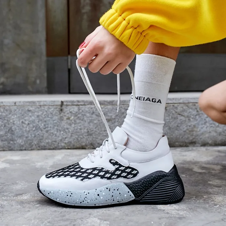 Zorssar 2019 New Leather Shoes Handmade Brand Tenis Feminino Women Casual Shoes Lace Up Sneakers Fashion Flats Low-top Shoes
Zorssar 2019 New Leather Shoes Handmade Brand Tenis Feminino Women Casual Shoes Lace Up Sneakers Fashion Flats Low-top Shoes