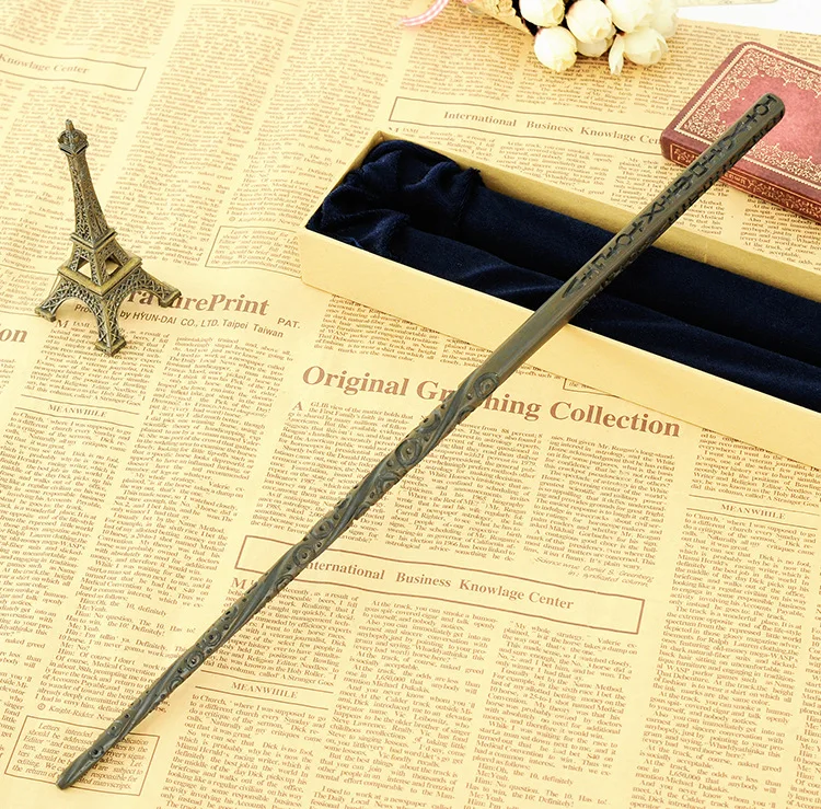 Newest Metal Core Newest Quality Deluxe Harry Moive Stick COS Sirius Black Magic Wands with Gift Box Packing
Newest Metal Core Newest Quality Deluxe Harry Moive Stick COS Sirius Black Magic Wands with Gift Box Packing