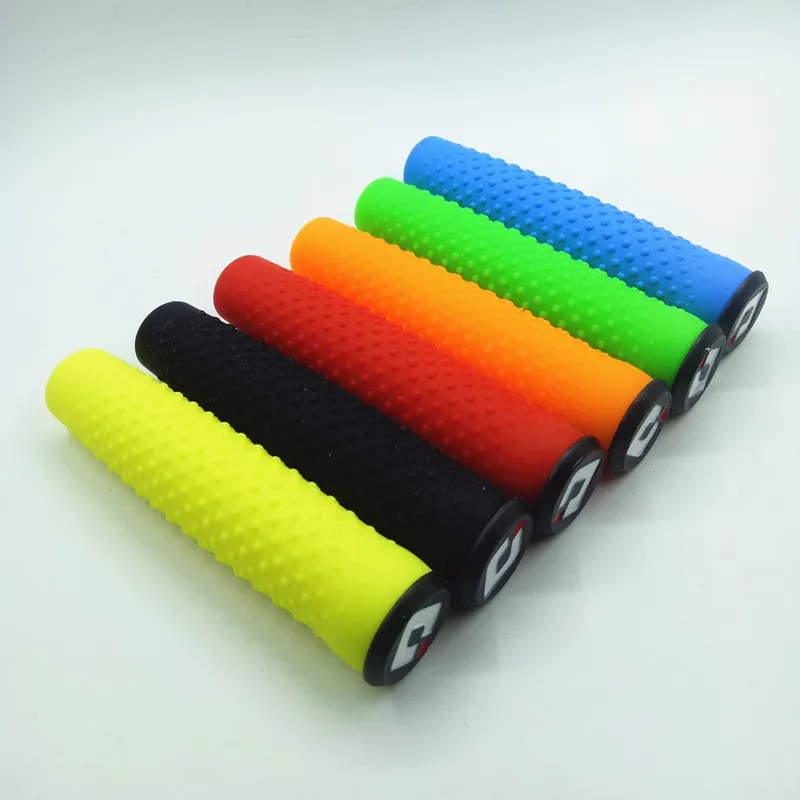 ODI Silica Gel Bicycle Grips MTB Mountain Bike Handlebar Silicone Grip Anti-skid Shock-absorbing Soft Bike Grips
ODI Silica Gel Bicycle Grips MTB Mountain Bike Handlebar Silicone Grip Anti-skid Shock-absorbing Soft Bike Grips