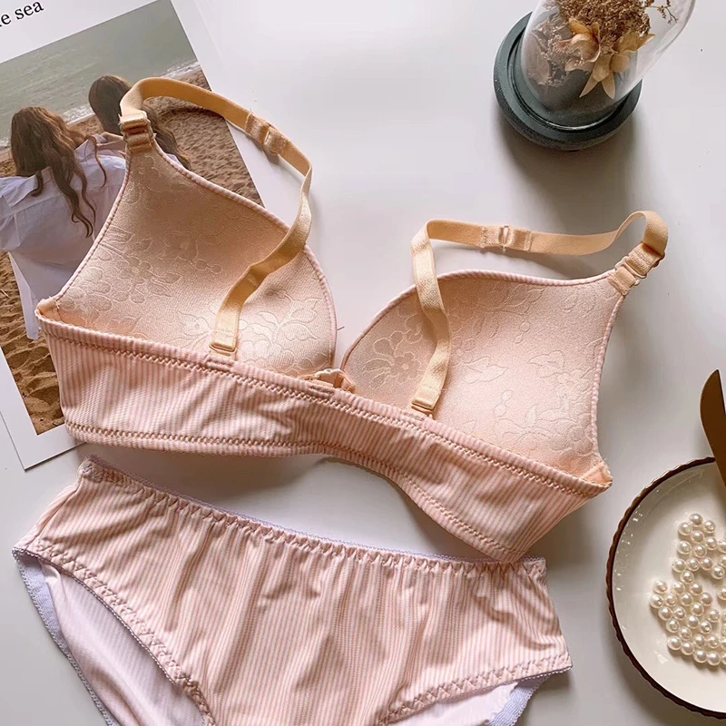 Front Closure Seamless Bras For Women Push Up Lingerie Wire Free Bra Sexy Bralette Striped Brassiere Female Underwear Intimates
Front Closure Seamless Bras For Women Push Up Lingerie Wire Free Bra Sexy Bralette Striped Brassiere Female Underwear Intimates