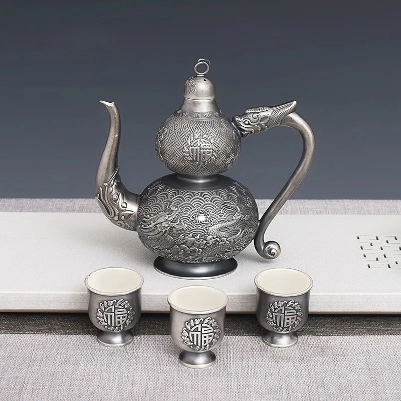 Pure Silver Handmade Silver 999 Fulu Bottle Set Household Gift Fine Silver Carved Silver Wine Tableware
Pure Silver Handmade Silver 999 Fulu Bottle Set Household Gift Fine Silver Carved Silver Wine Tableware
