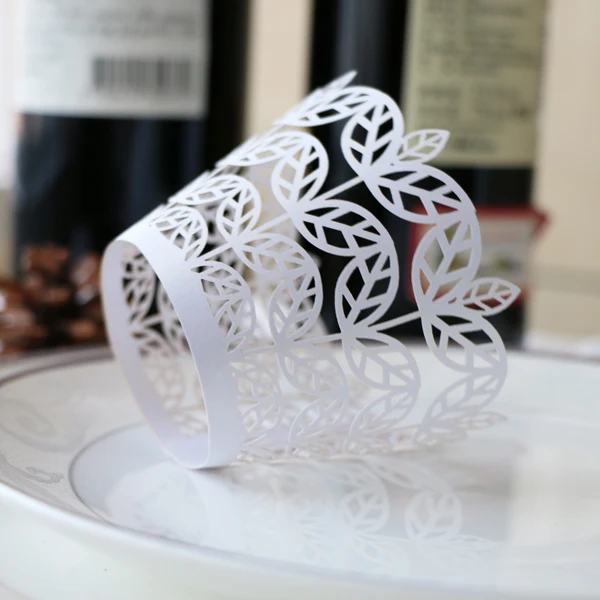 100pcs Laser Cut Shining Christmas Theme best quality cartoon cupcake wrappers candy box kids birthday party wedding supplies
100pcs Laser Cut Shining Christmas Theme best quality cartoon cupcake wrappers candy box kids birthday party wedding supplies
