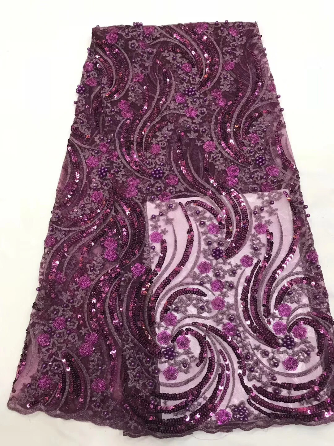 African sequins lace fabric 2019 embroidery Nigeria net lace fabric bride high quality French tulle lace fabric CD32231
African sequins lace fabric 2019 embroidery Nigeria net lace fabric bride high quality French tulle lace fabric CD32231