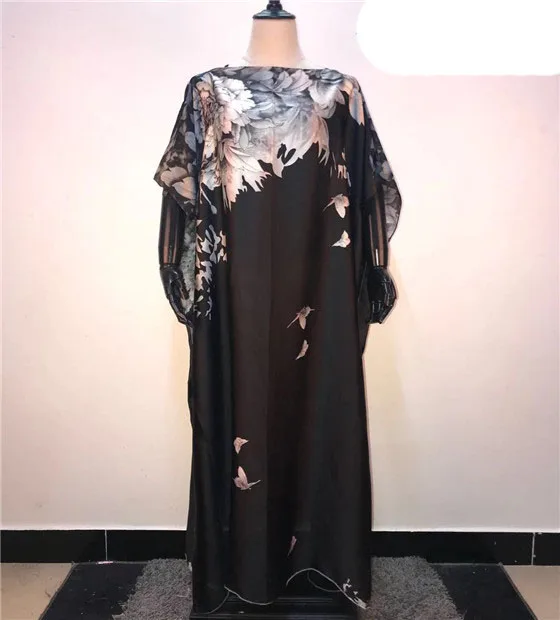 New Fashionable Silk Printed european women long dress high quality size 145cm length*100 cm width african women long dress
New Fashionable Silk Printed european women long dress high quality size 145cm length*100 cm width african women long dress