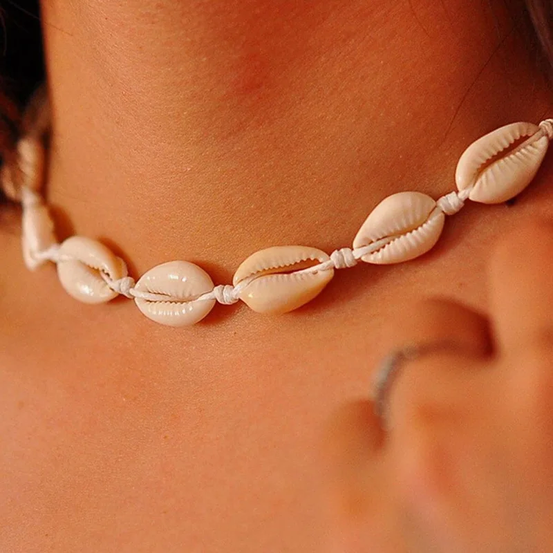 F.J4Z Hot Sale Puka Natural Gold Cowrie Shell Necklace Women Cowry Seashell Choker Necklace collier femme bohemian jewellry
F.J4Z Hot Sale Puka Natural Gold Cowrie Shell Necklace Women Cowry Seashell Choker Necklace collier femme bohemian jewellry