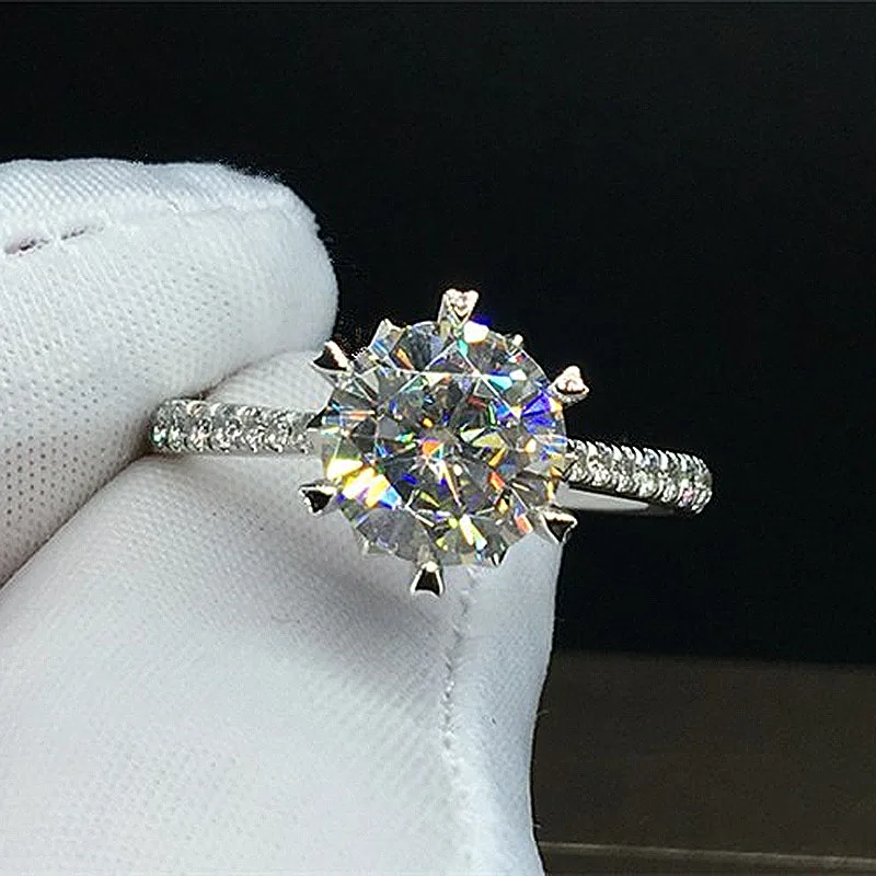 Round Brilliant Cut Moissanite Solid 18K White Gold AU750 1ct 6.5mm Ring DF Color 6 Prong Lab Diamond Wedding Ring For Women
Round Brilliant Cut Moissanite Solid 18K White Gold AU750 1ct 6.5mm Ring DF Color 6 Prong Lab Diamond Wedding Ring For Women