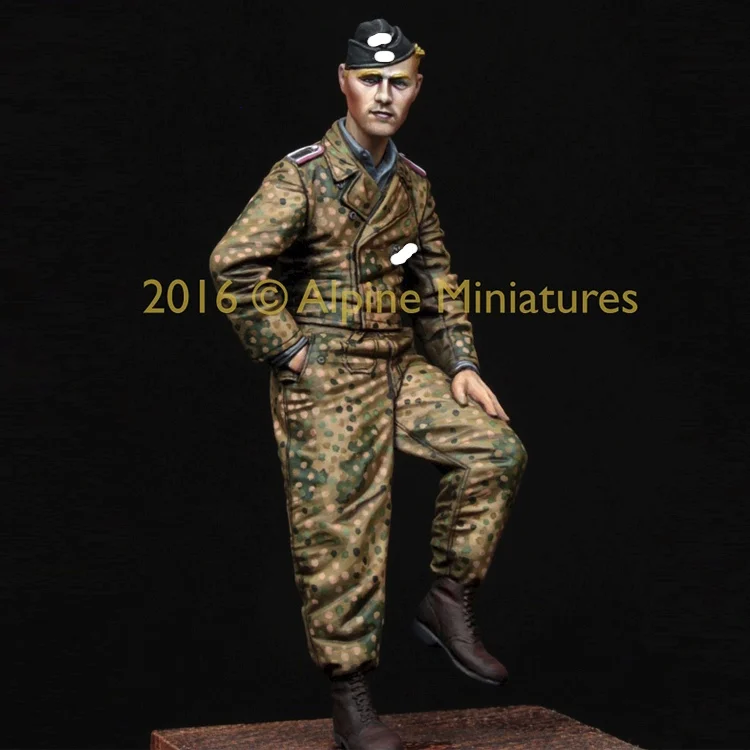 1/35, Tiger Crew 44/45, 2 headers, Resin Model Soldier GK, World War II military theme, Unassembled and unpainted kit
1/35, Tiger Crew 44/45, 2 headers, Resin Model Soldier GK, World War II military theme, Unassembled and unpainted kit