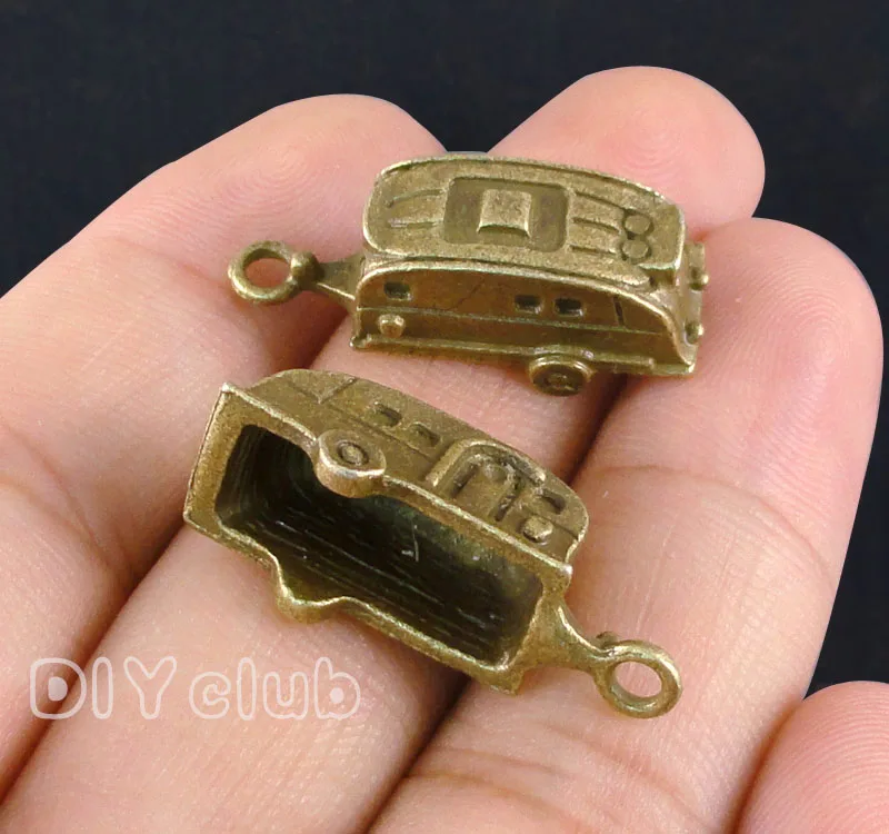 25pcs-Camper Trailer charms, Antique Silver / Bronze Travel Trailers Charm pendants 27x10x10mm
25pcs-Camper Trailer charms, Antique Silver / Bronze Travel Trailers Charm pendants 27x10x10mm