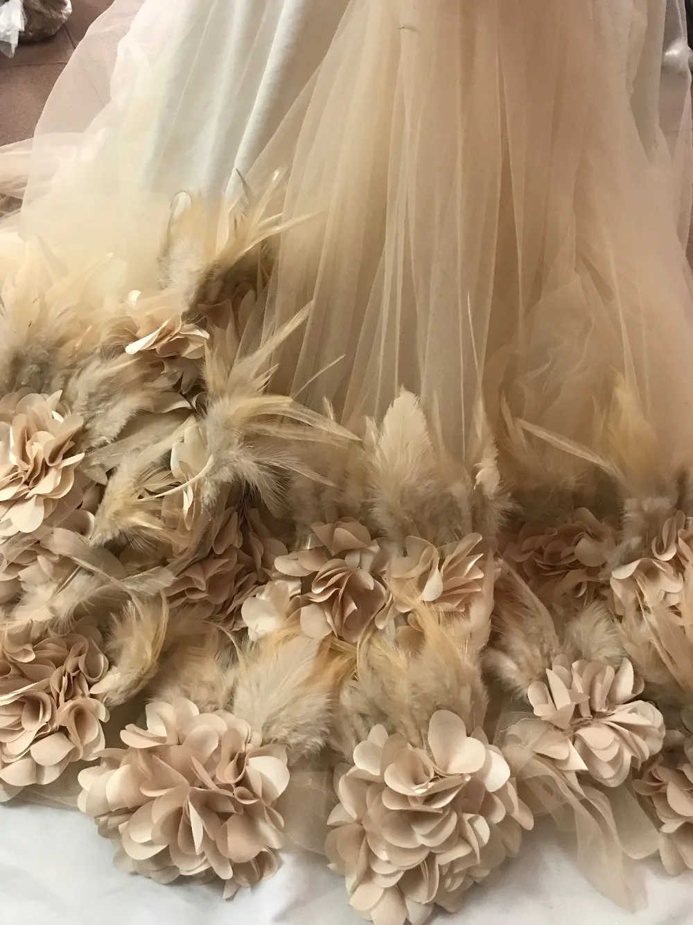 5yd/lot embroidered Net Lace super Quality feather French tulle mesh Lace Fabric z-han6110 for party dress
5yd/lot embroidered Net Lace super Quality feather French tulle mesh Lace Fabric z-han6110 for party dress