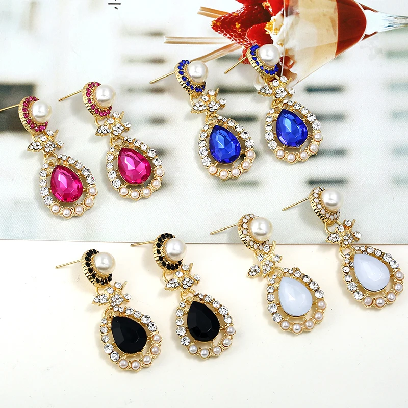 Fashion Simple Luxury Leaves Faux Pearl Rhinestone Drop Pendant Statement Earrings For Women Party Sexy Chic Jewelry
Fashion Simple Luxury Leaves Faux Pearl Rhinestone Drop Pendant Statement Earrings For Women Party Sexy Chic Jewelry
