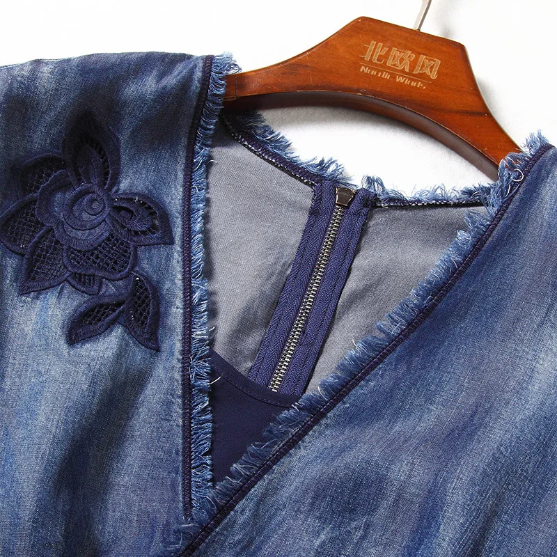 Summer women's denim dress v-neck overknee embroidery denim thin lyocell fabrics dress woman NW18B1991
Summer women's denim dress v-neck overknee embroidery denim thin lyocell fabrics dress woman NW18B1991