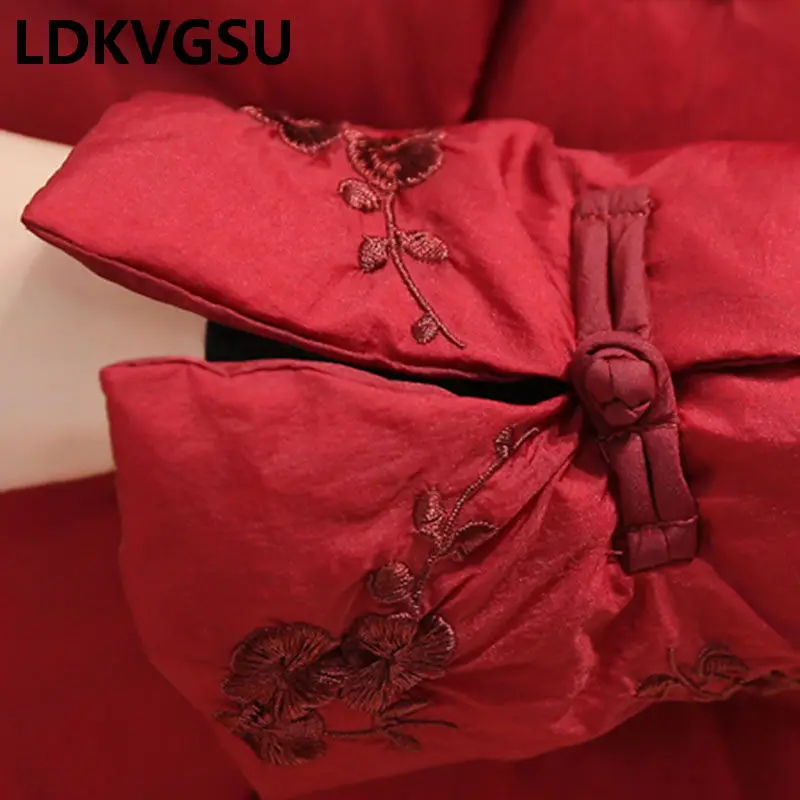Chinese Style Retro Buckle Down Cotton Coat 2018 Winter New Women's Stand Collar Embroidery Long Parkas Jacket Tide Is1207
Chinese Style Retro Buckle Down Cotton Coat 2018 Winter New Women's Stand Collar Embroidery Long Parkas Jacket Tide Is1207