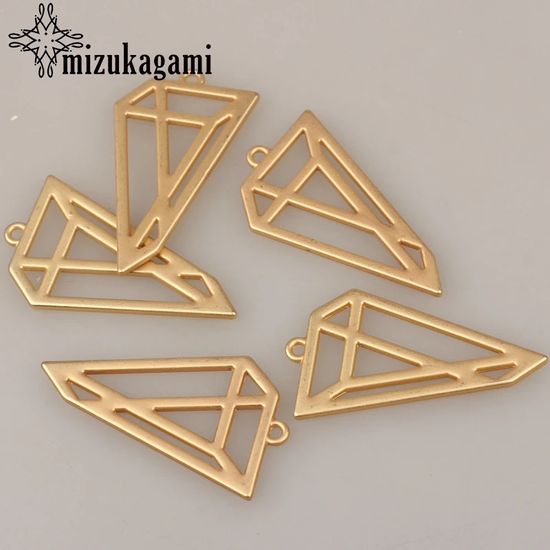 6pcs/lot 40*23MM Zinc Alloy Gold Geometry Hollow Triangle Charms Connectors For DIY Fashion Earrings Jewelry Accessories
6pcs/lot 40*23MM Zinc Alloy Gold Geometry Hollow Triangle Charms Connectors For DIY Fashion Earrings Jewelry Accessories