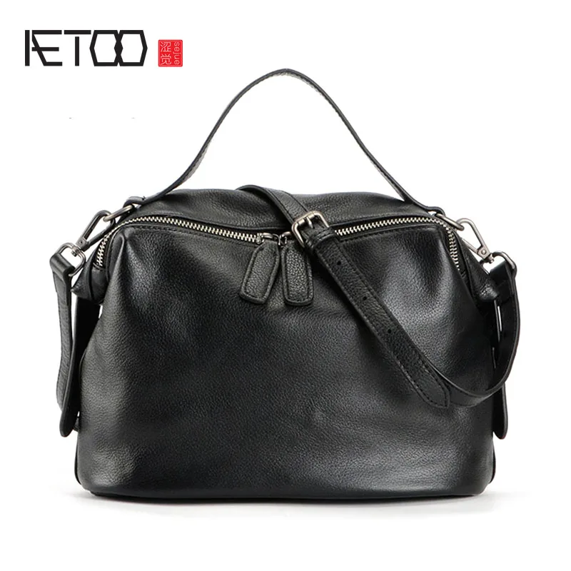 AETOO Original new first layer of leather Messenger bag women's leather shoulder bag soft wild fashion tide
AETOO Original new first layer of leather Messenger bag women's leather shoulder bag soft wild fashion tide