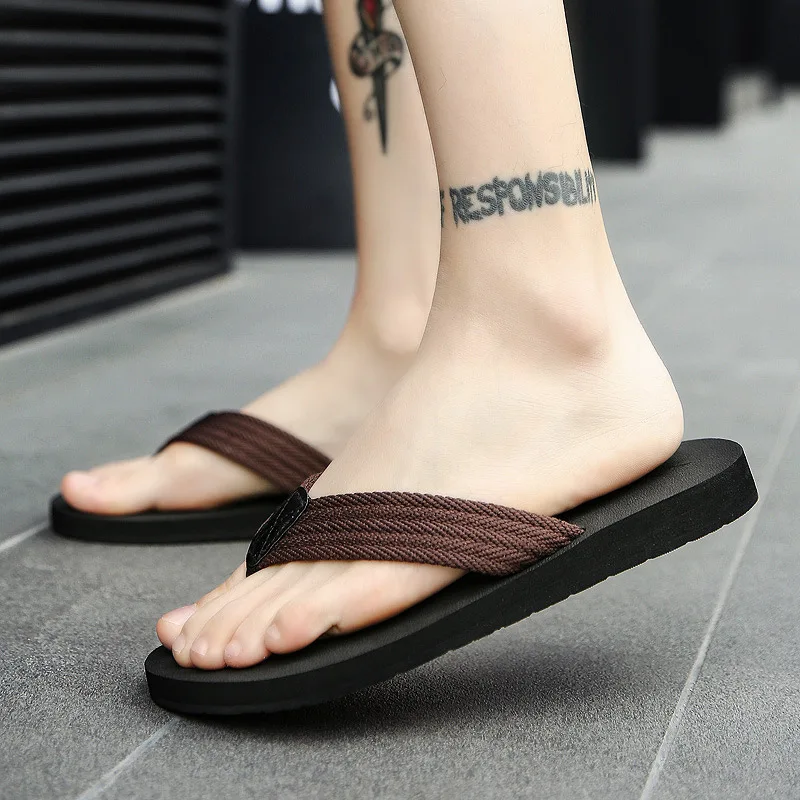 High quality Hot Sale Big Size 48 Flip Flops Men Summer Beach Slippers Men Outdoor Fashion Breathable Casual Men Slippers Black
High quality Hot Sale Big Size 48 Flip Flops Men Summer Beach Slippers Men Outdoor Fashion Breathable Casual Men Slippers Black