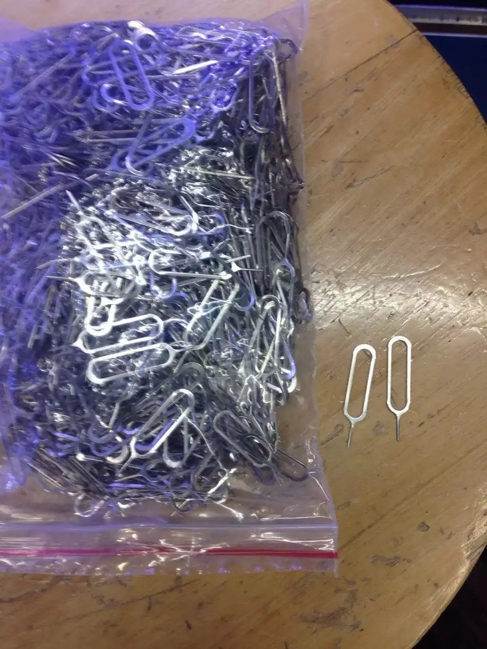 1000Pcs/lot Sim Card Tray Remover Eject Ejector Pin Key open Tool for iPhone 4 4s 5 5s 6 6s plus xs xr max for iPad for SamSung
1000Pcs/lot Sim Card Tray Remover Eject Ejector Pin Key open Tool for iPhone 4 4s 5 5s 6 6s plus xs xr max for iPad for SamSung