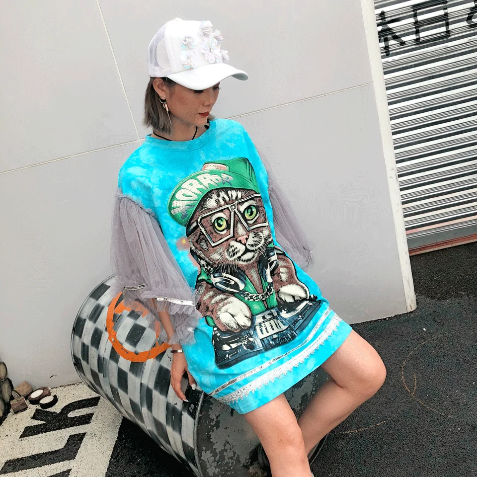 European station 2019 spring and summer new cartoon cat print trumpet sleeve dress design sense minority T-shirt female
European station 2019 spring and summer new cartoon cat print trumpet sleeve dress design sense minority T-shirt female