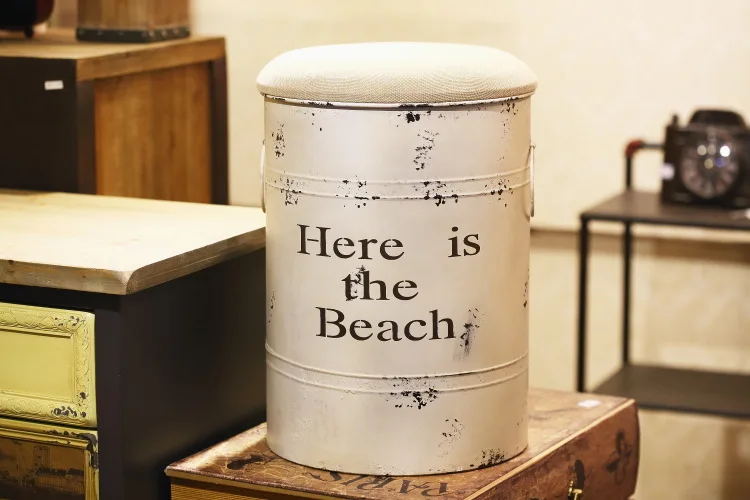 American Retro Oil Barrel Stool LOFT Bar Restaurant Stool Storage Stool Shoes Stool Creative Decoration Ornaments
American Retro Oil Barrel Stool LOFT Bar Restaurant Stool Storage Stool Shoes Stool Creative Decoration Ornaments