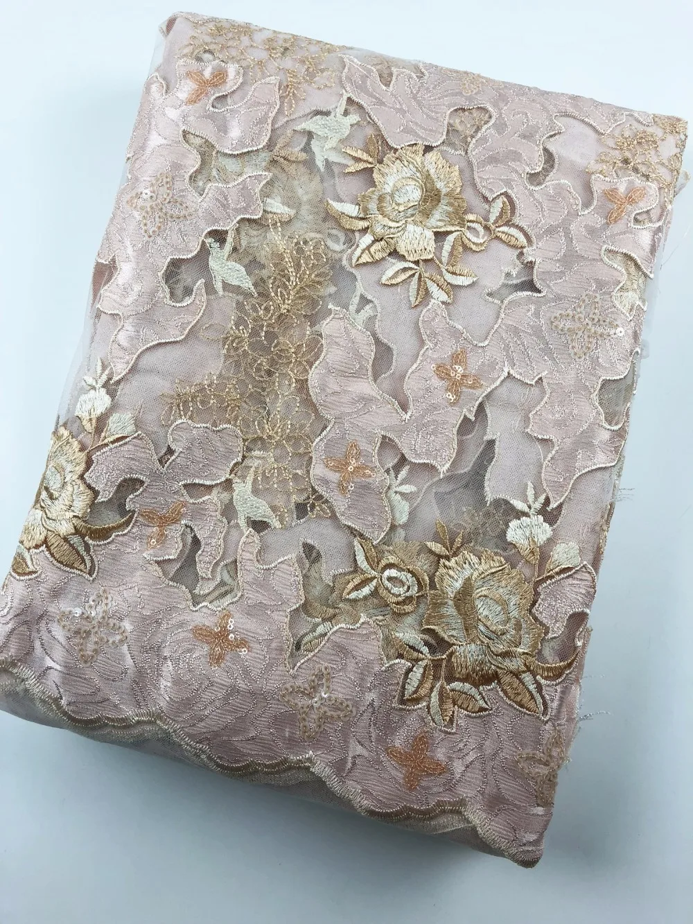 Tulle Embroidered Net Lace African French Laces Fabrics High Quality Nigerian French Net Lace A728-8
Tulle Embroidered Net Lace African French Laces Fabrics High Quality Nigerian French Net Lace A728-8