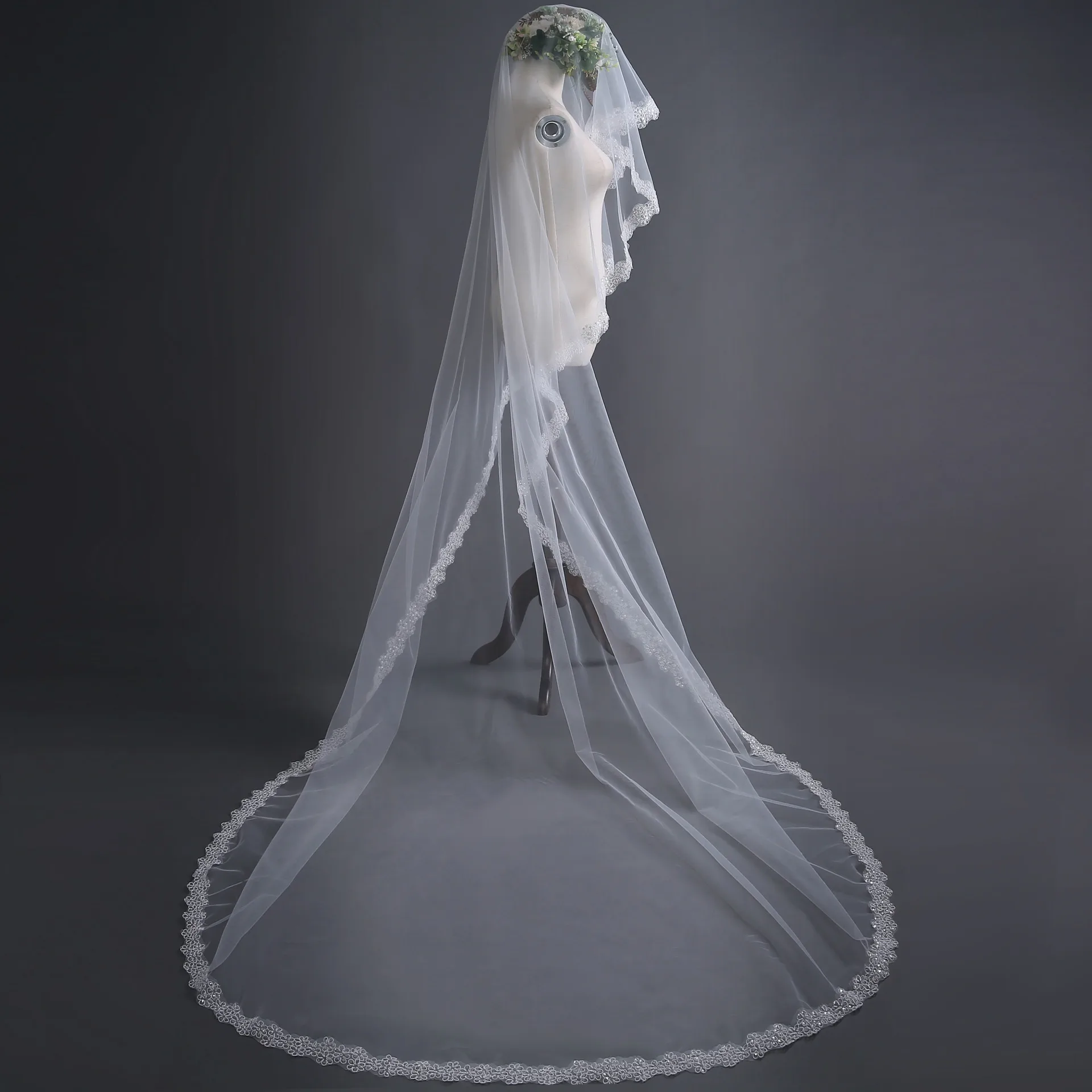 Simple Short Wedding Veil with Blusher Lace Appliques Edge Tulle Bridal Veil 2 Layer Wedding Decoration Cheap Voile de marie
Simple Short Wedding Veil with Blusher Lace Appliques Edge Tulle Bridal Veil 2 Layer Wedding Decoration Cheap Voile de marie
