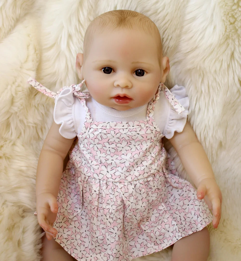 Boneca Reborn 45cm bebe full silicone Doll Reborn girl Body Mini gift Realista Cool Children Play House Toys
Boneca Reborn 45cm bebe full silicone Doll Reborn girl Body Mini gift Realista Cool Children Play House Toys