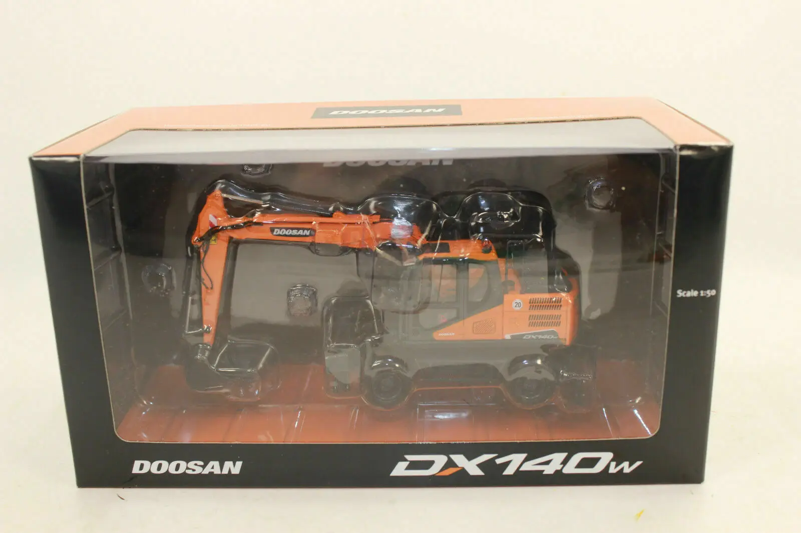 New, Collectible Diecast Model Toy Gift 1:50 Scale Doosan DX140W Wheeled Excavator Construction Vehicles Toy Model UH8108
New, Collectible Diecast Model Toy Gift 1:50 Scale Doosan DX140W Wheeled Excavator Construction Vehicles Toy Model UH8108