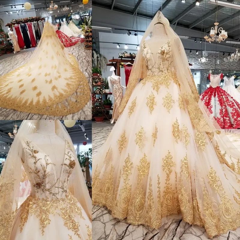 Gorgeous Muslim Wedding Gowns Gold Lace Appliques Princess Bridal Dress Sheer V-neck vestido de noiva Lebanon Robe De Mariage
Gorgeous Muslim Wedding Gowns Gold Lace Appliques Princess Bridal Dress Sheer V-neck vestido de noiva Lebanon Robe De Mariage
