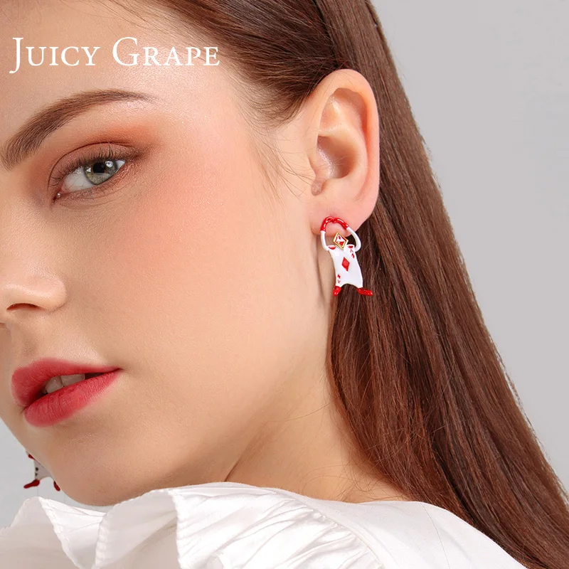 Juicy Grape Enamel Poker Asymmetric Earrings European and American Fashion Personality Earrings Girl Long Earrings
Juicy Grape Enamel Poker Asymmetric Earrings European and American Fashion Personality Earrings Girl Long Earrings