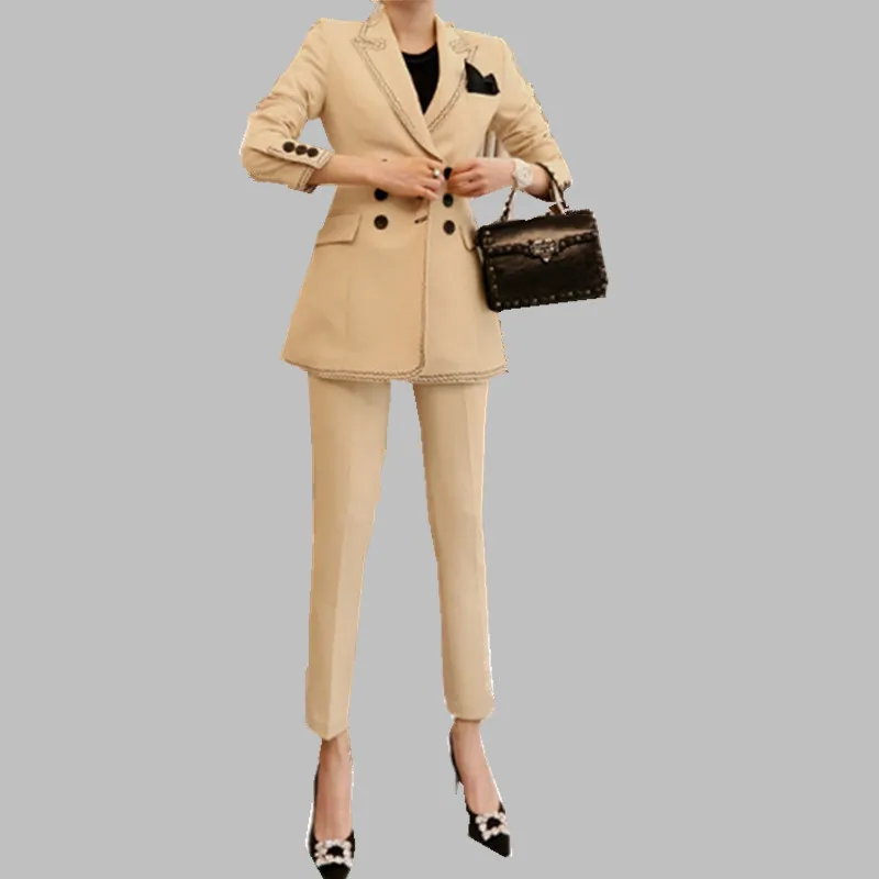 High quality winter British style women's suits suits professional wear two-piece embroidery jacket + women Pant suit
High quality winter British style women's suits suits professional wear two-piece embroidery jacket + women Pant suit