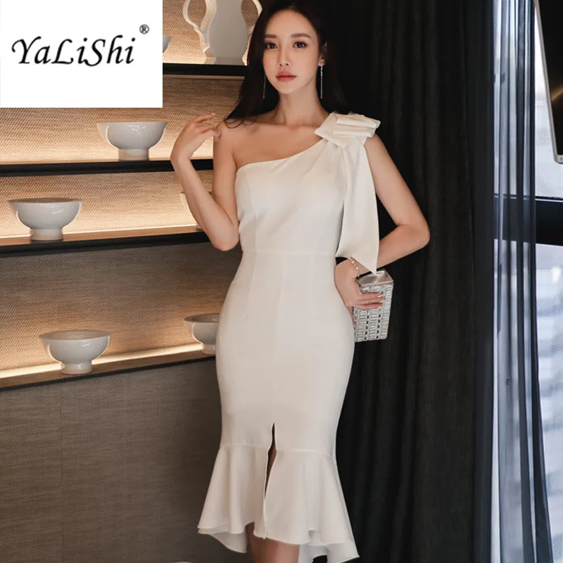 2022 Summer Women Dress Office Bandage Bodycon Black White Mermaid Dress Vestidos Vintage Sexy Party Club One-Shoulder Dresses
2022 Summer Women Dress Office Bandage Bodycon Black White Mermaid Dress Vestidos Vintage Sexy Party Club One-Shoulder Dresses